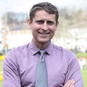 Dr. Andrew Knight